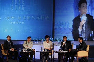 嘉凱城集團(tuán)董事、副總裁李懷彬先生在第一財經(jīng)地產(chǎn)匯年度峰會上表示，新型城鎮(zhèn)化的核心就是集聚